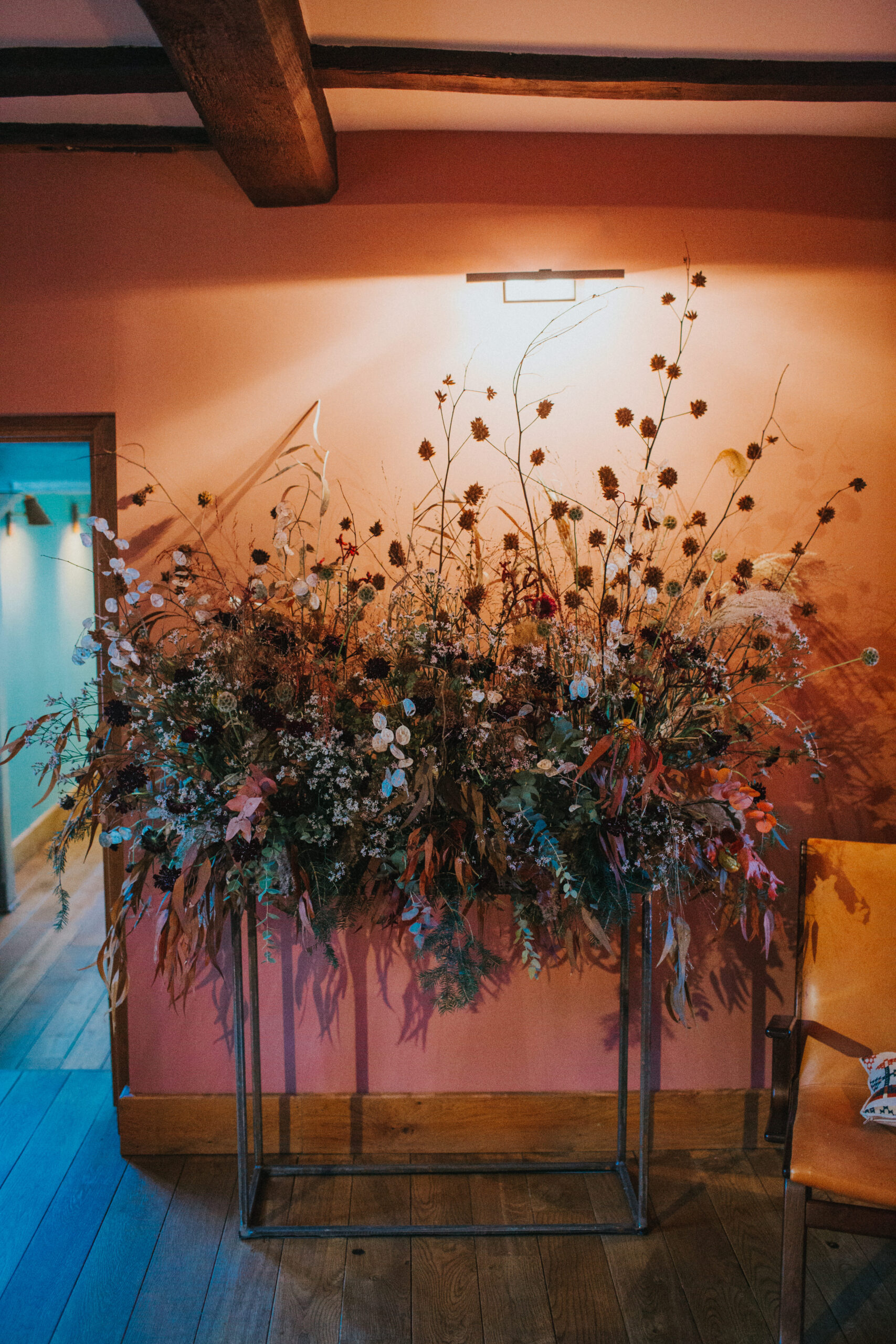 florals for an at home winter wedding