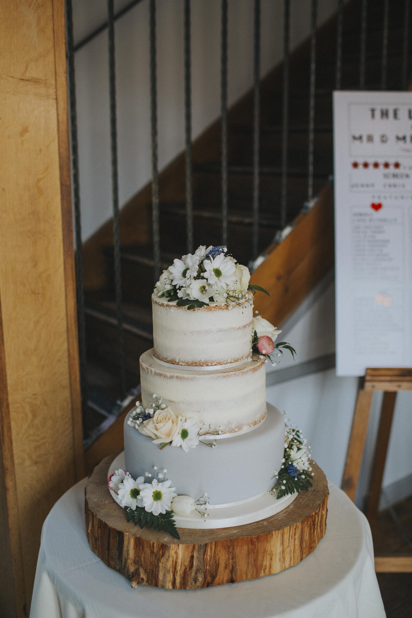 Floral charm and elegance in a Northampton spring wedding